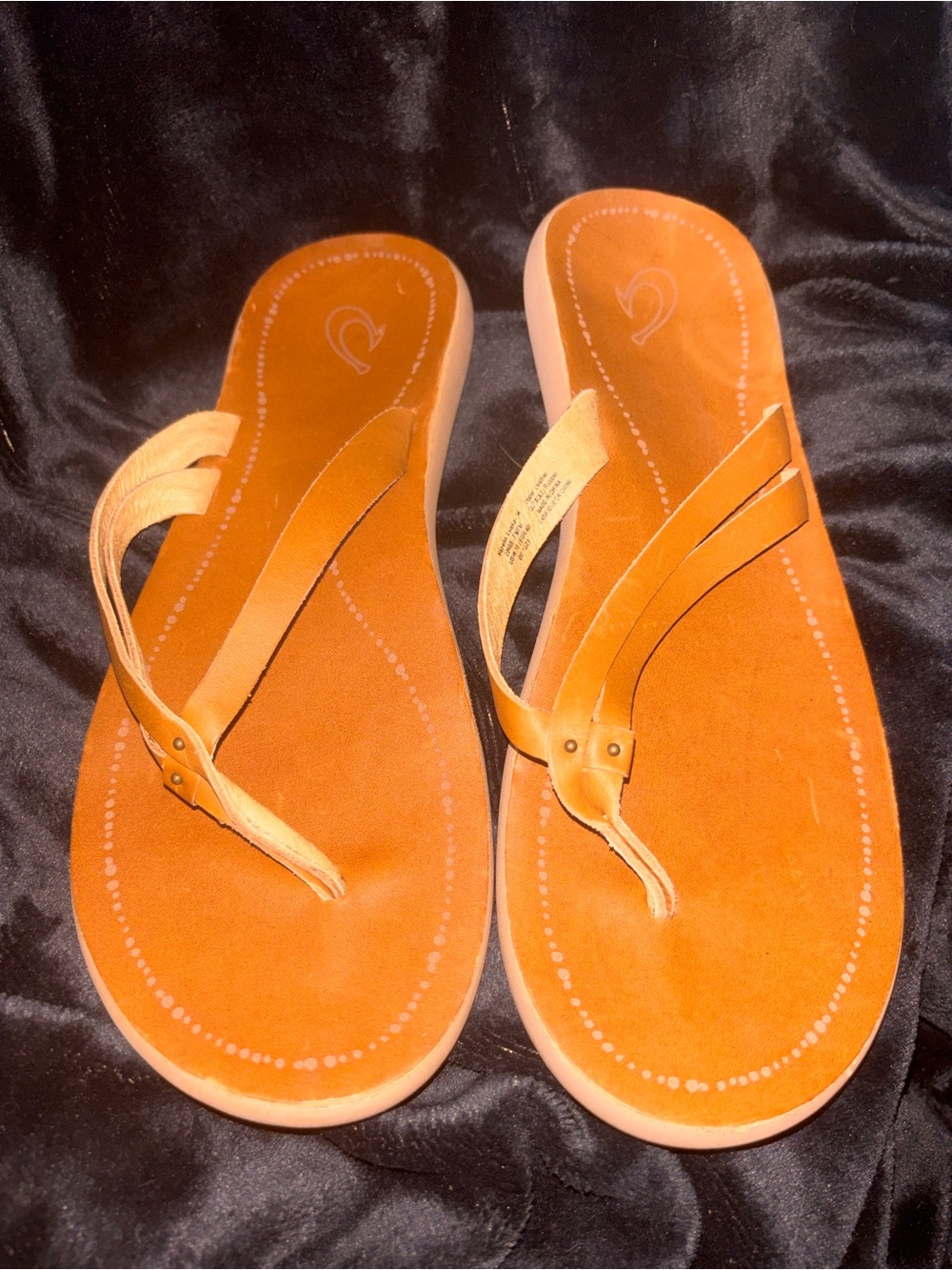 Olukai Kapehe Luana Leather Flip Flop Sandals Tan Women’s Size 10 NWOT